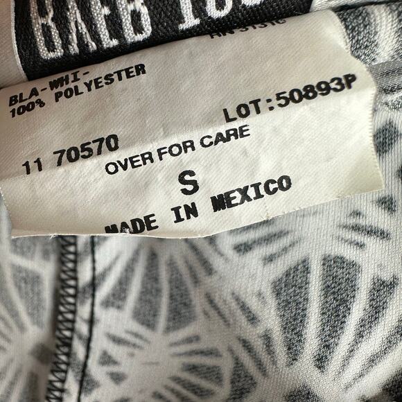 Byer too! Sleeveless Black White Geometric Print Cowl Neck Sheath Dress Size S - Picture 4 of 5